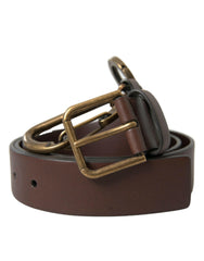 Elegant Calf Leather Belt with Metal Buckle Closure